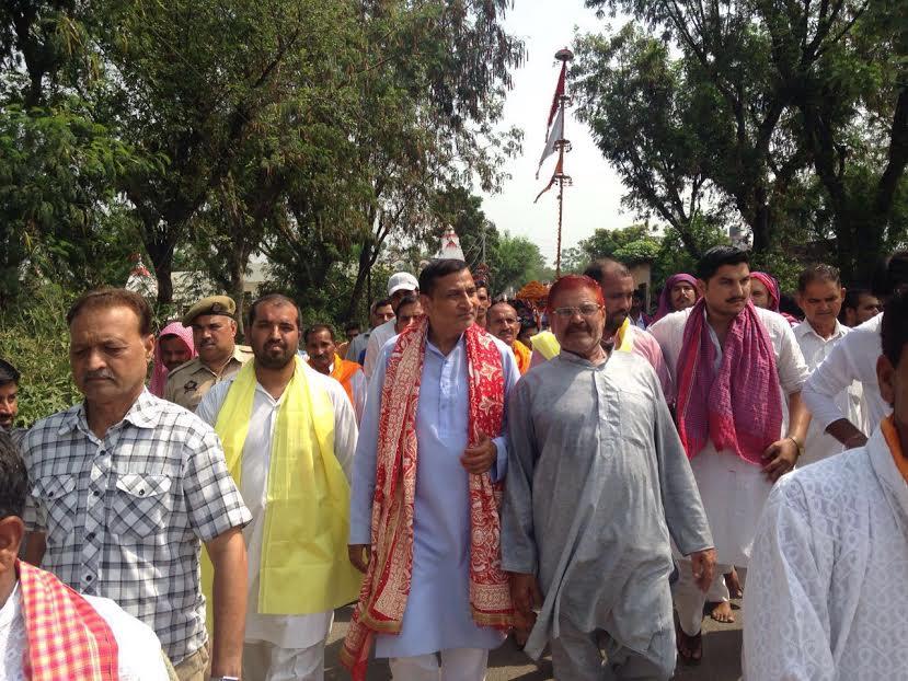 Sham flags off Yatra for Baba Sidh Goriya Swakhan